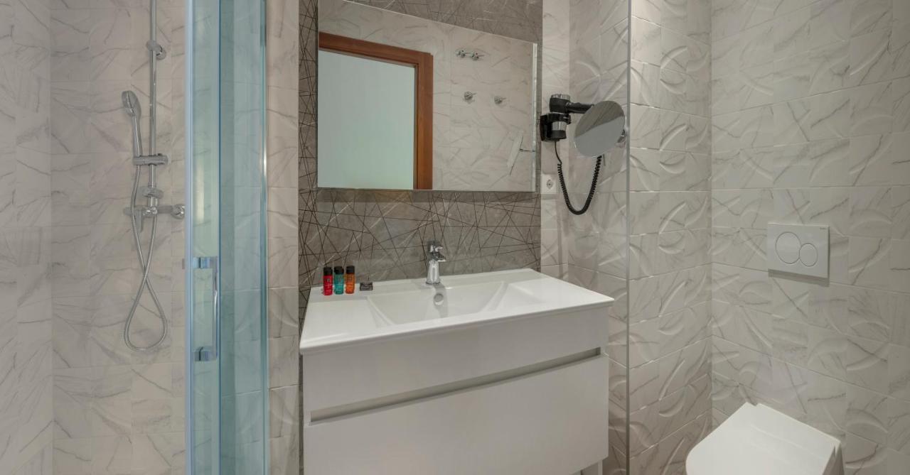 Sh Suite Palace (Adults Only) Valencia Exteriör bild